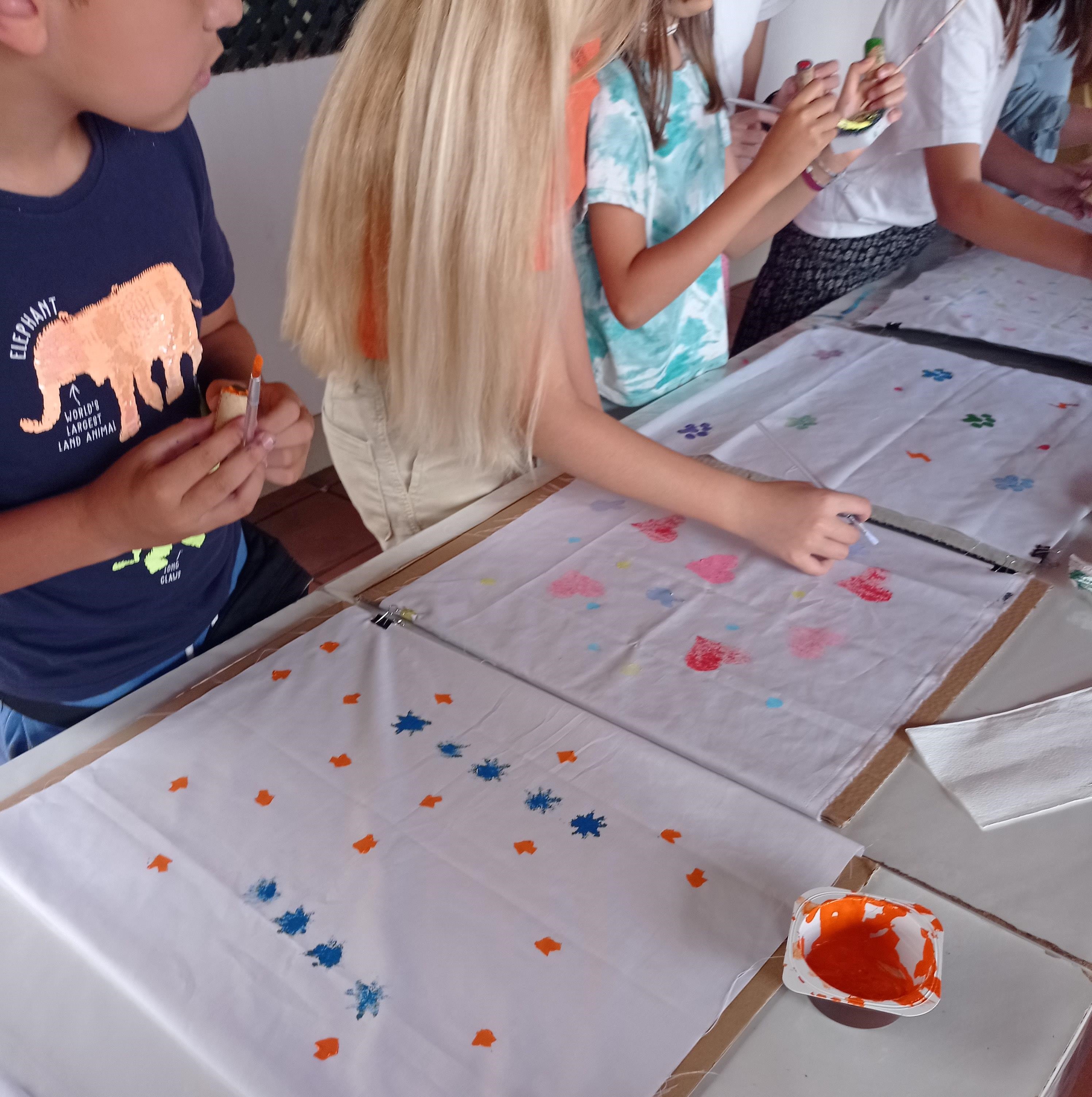 Workshop - Pintura com bolas de sabão e tinta